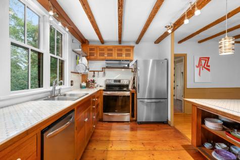 24 Grove Street Sandwich MA 02563