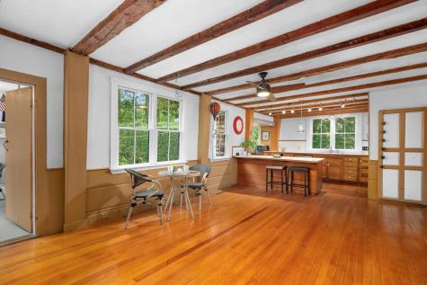 24 Grove Street Sandwich MA 02563