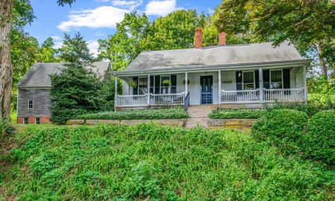 24 Grove Street Sandwich MA 02563