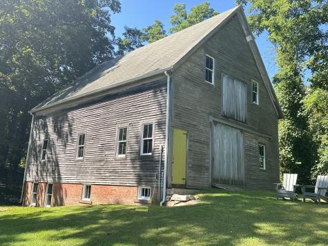 24 Grove Street Sandwich MA 02563
