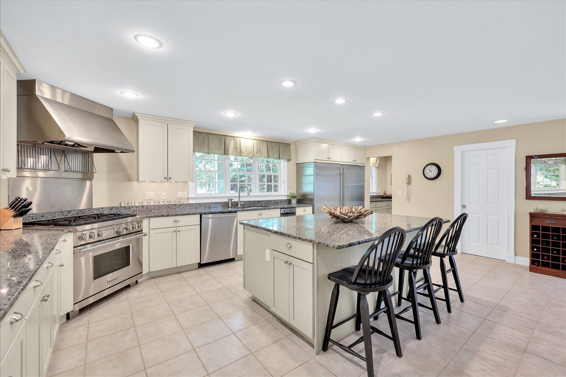 72 Highwood Way Mashpee MA 02649