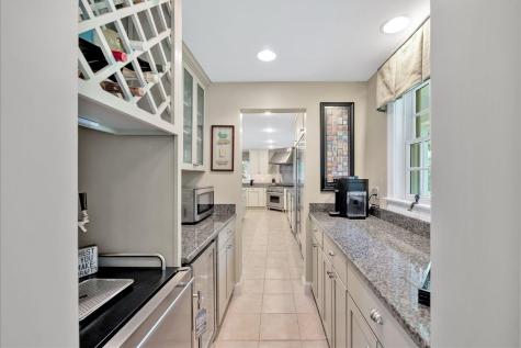 72 Highwood Way Mashpee MA 02649