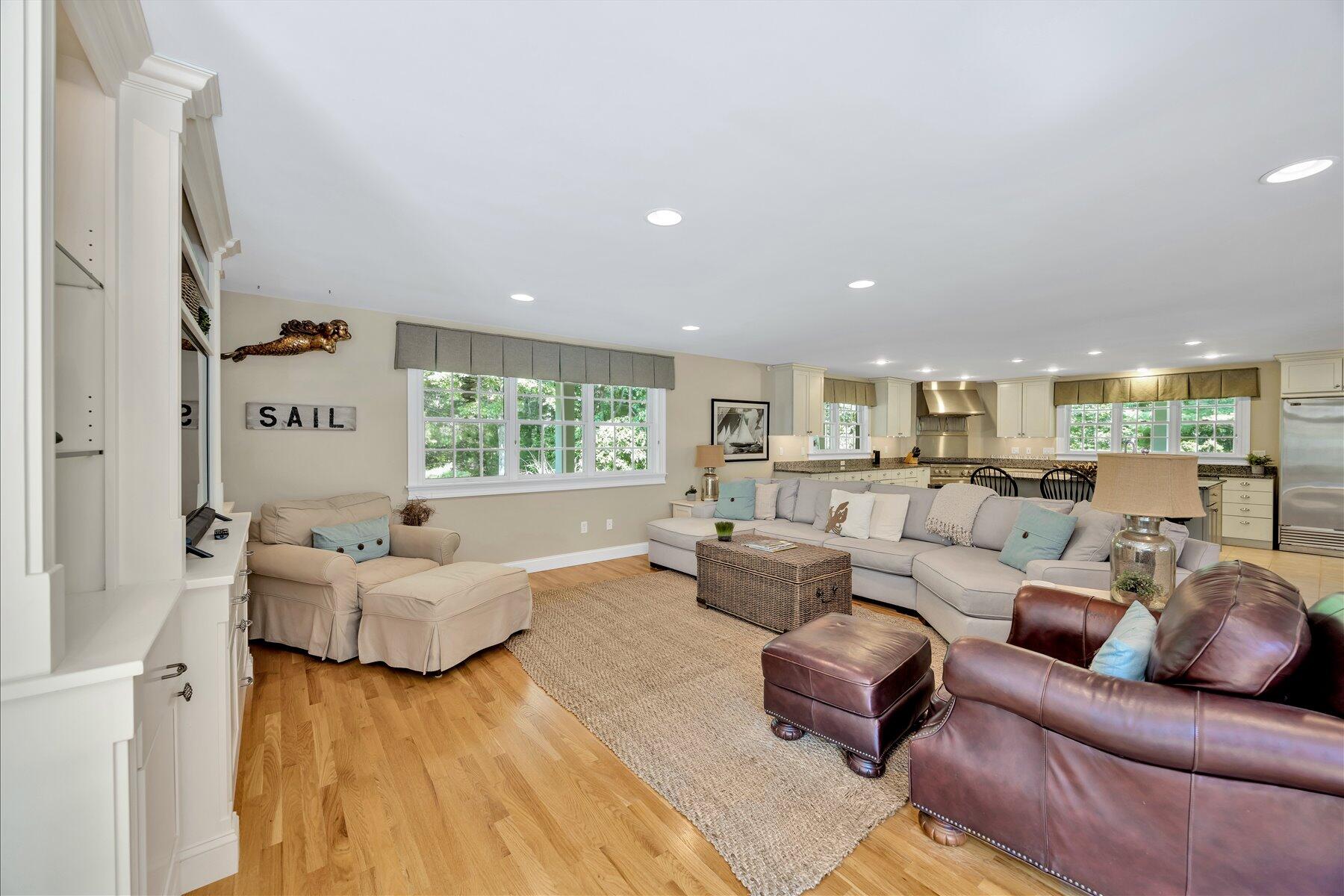 72 Highwood Way Mashpee MA 02649
