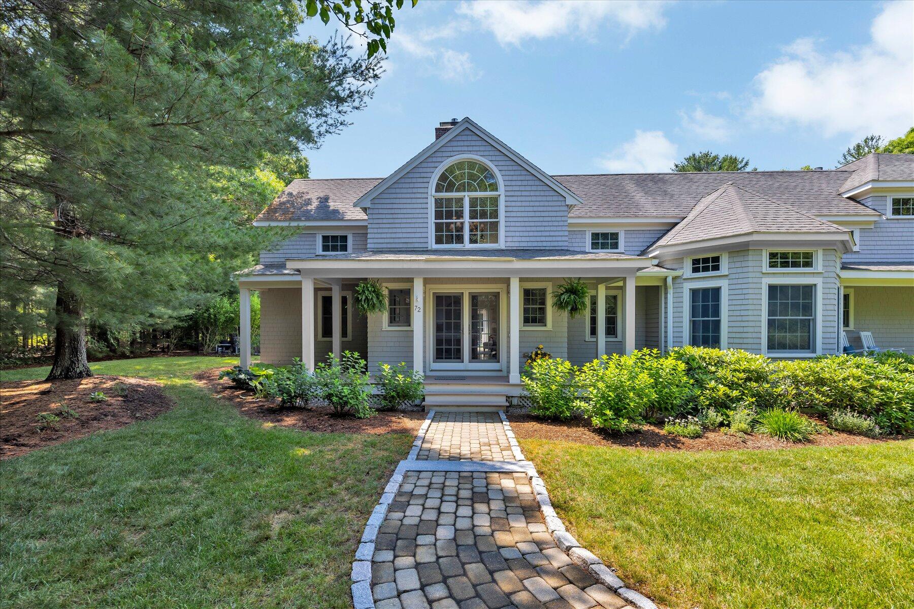 72 Highwood Way Mashpee MA 02649
