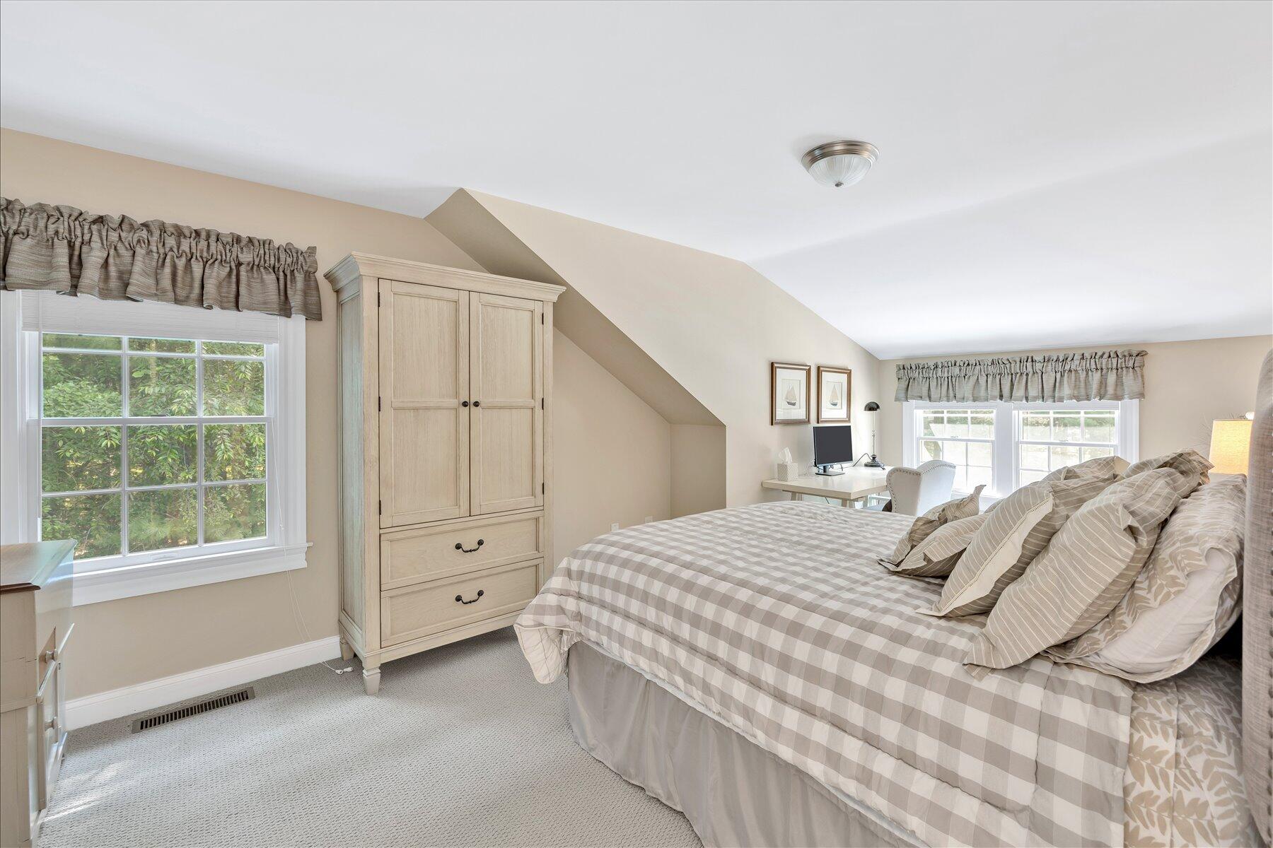 72 Highwood Way Mashpee MA 02649
