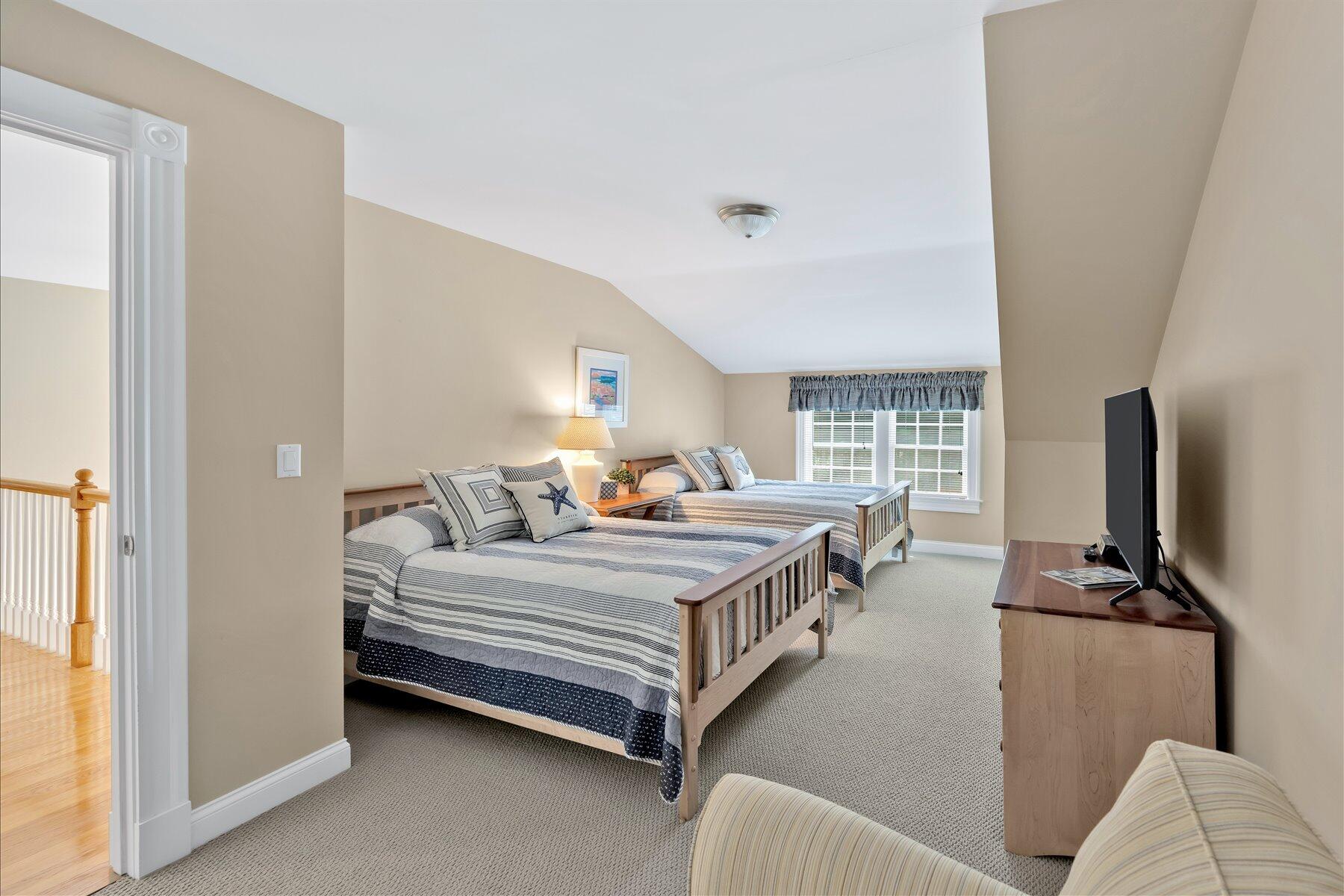 72 Highwood Way Mashpee MA 02649