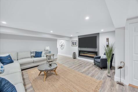 72 Highwood Way Mashpee MA 02649