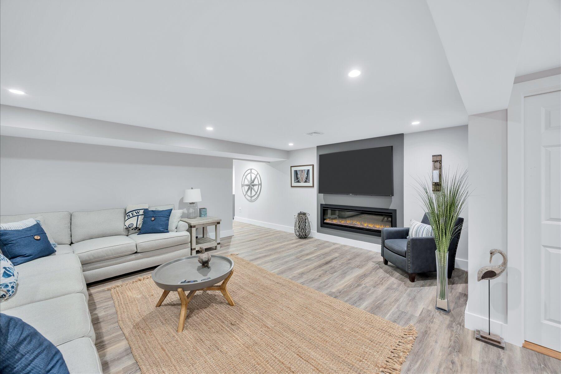 72 Highwood Way Mashpee MA 02649