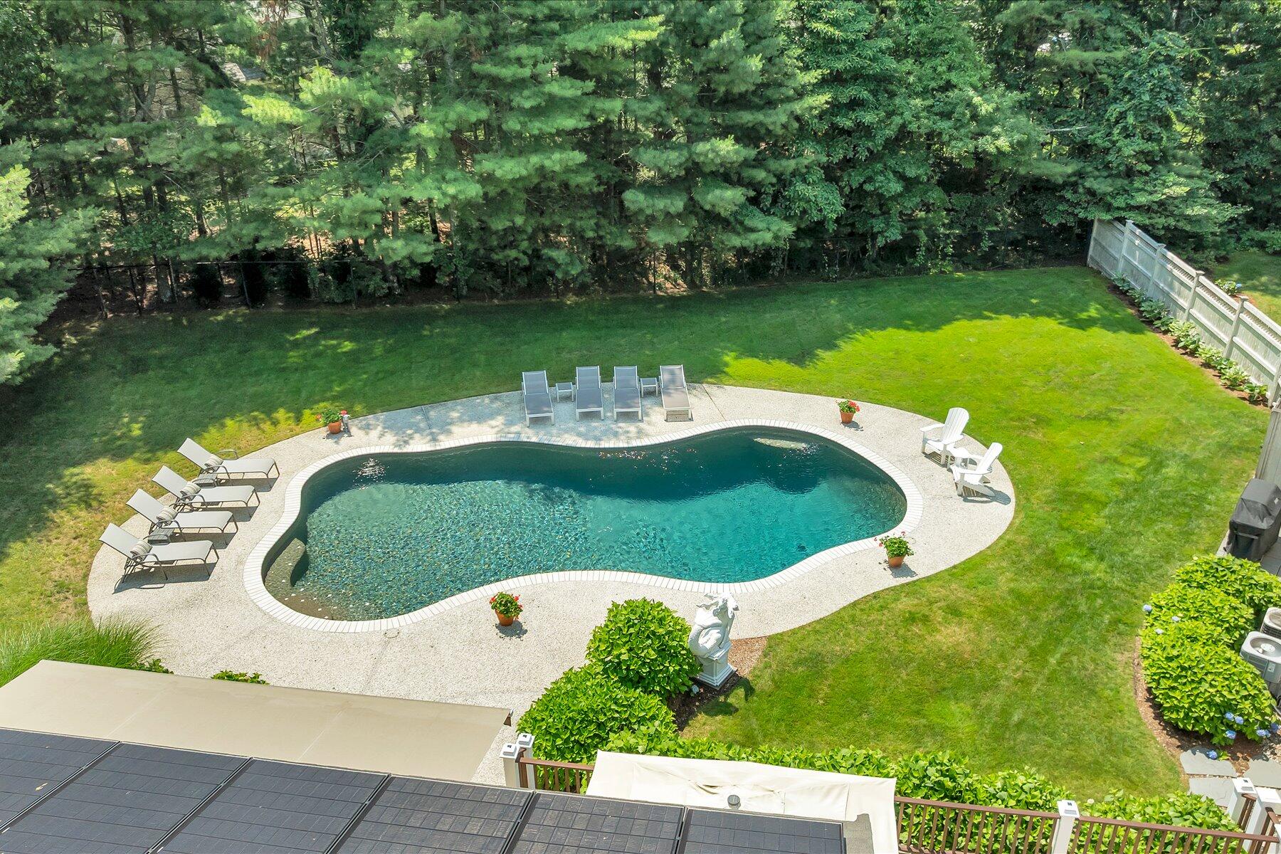 72 Highwood Way Mashpee MA 02649