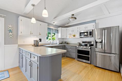 3 Mcnamara Avenue West Yarmouth MA 02673