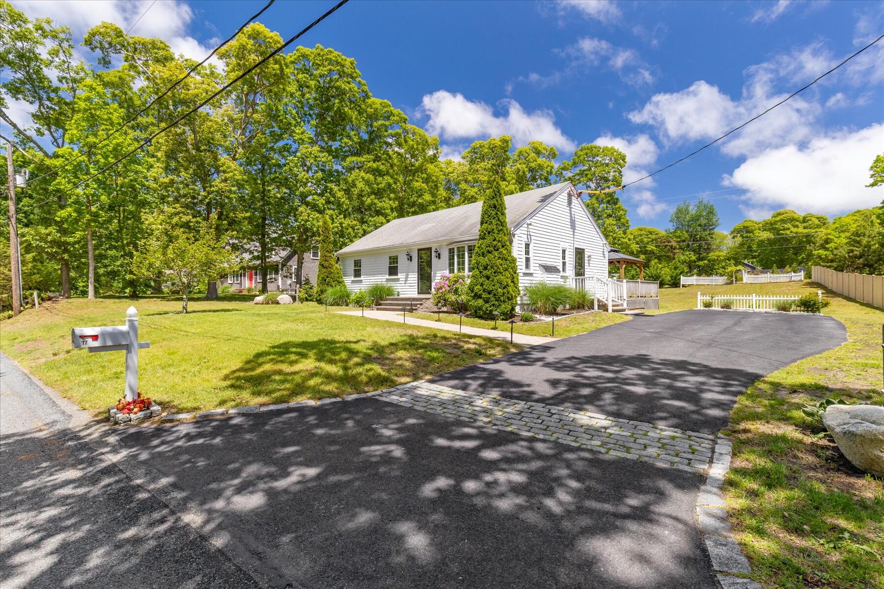 17 Kings Way Orleans MA 02653