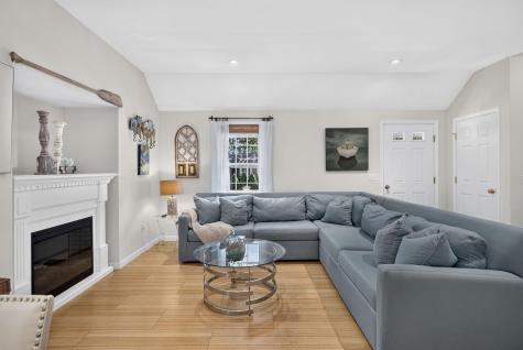 68 Horseshoe Bend Way Mashpee MA 02649