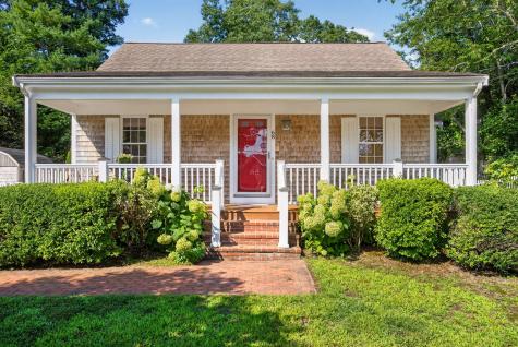 68 Horseshoe Bend Way Mashpee MA 02649