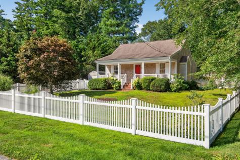68 Horseshoe Bend Way Mashpee MA 02649