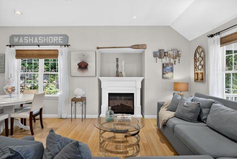 68 Horseshoe Bend Way Mashpee MA 02649