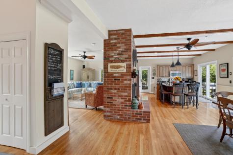 16 Old Dunham's Corner Way Edgartown MA 02539