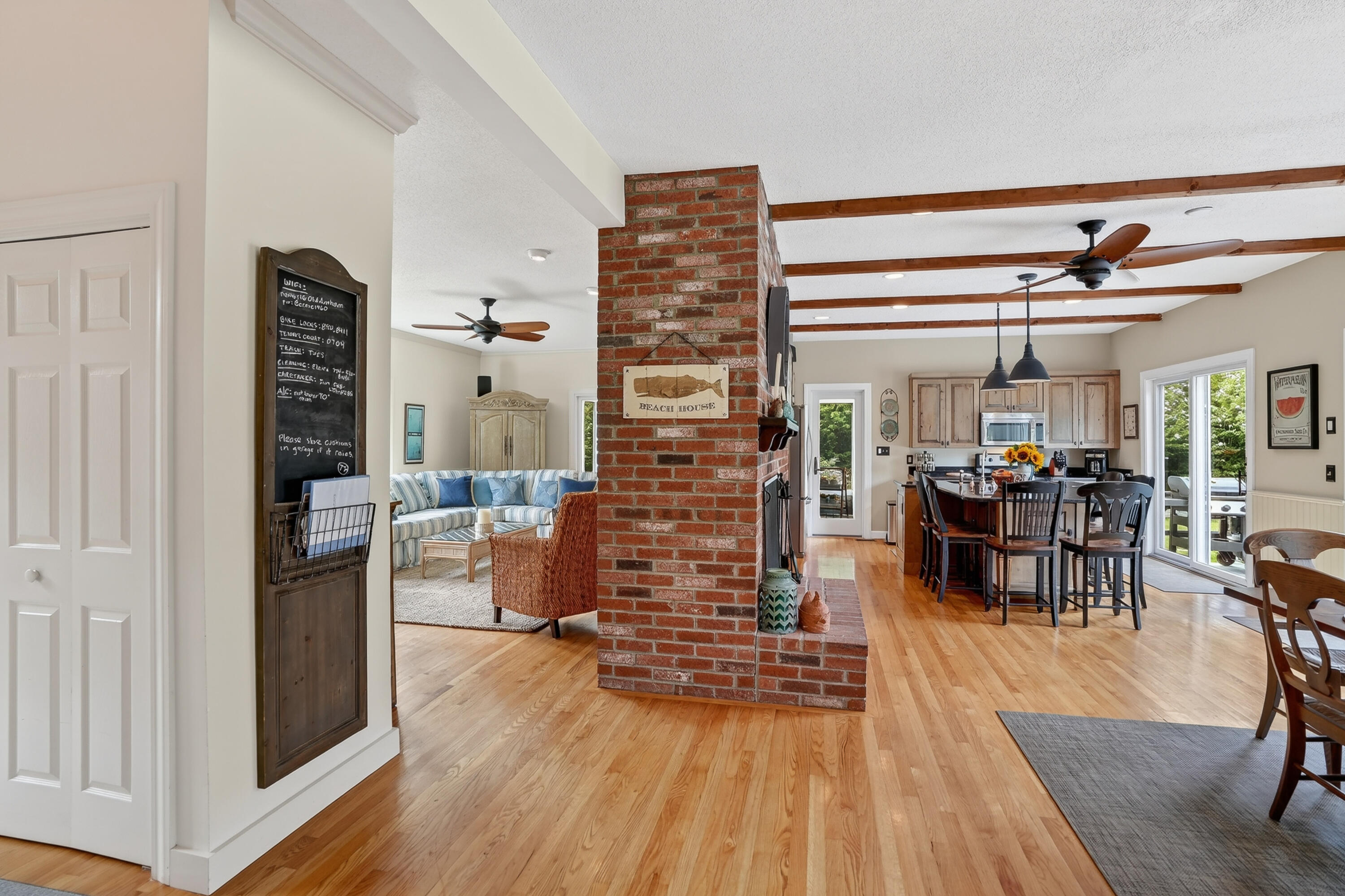 16 Old Dunham's Corner Way Edgartown MA 02539