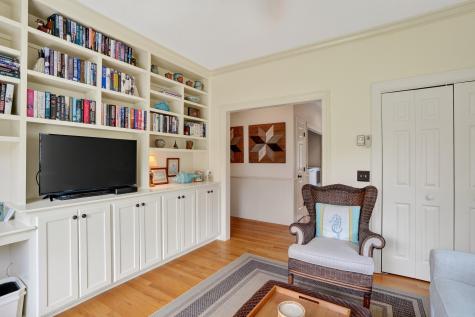 16 Old Dunham's Corner Way Edgartown MA 02539