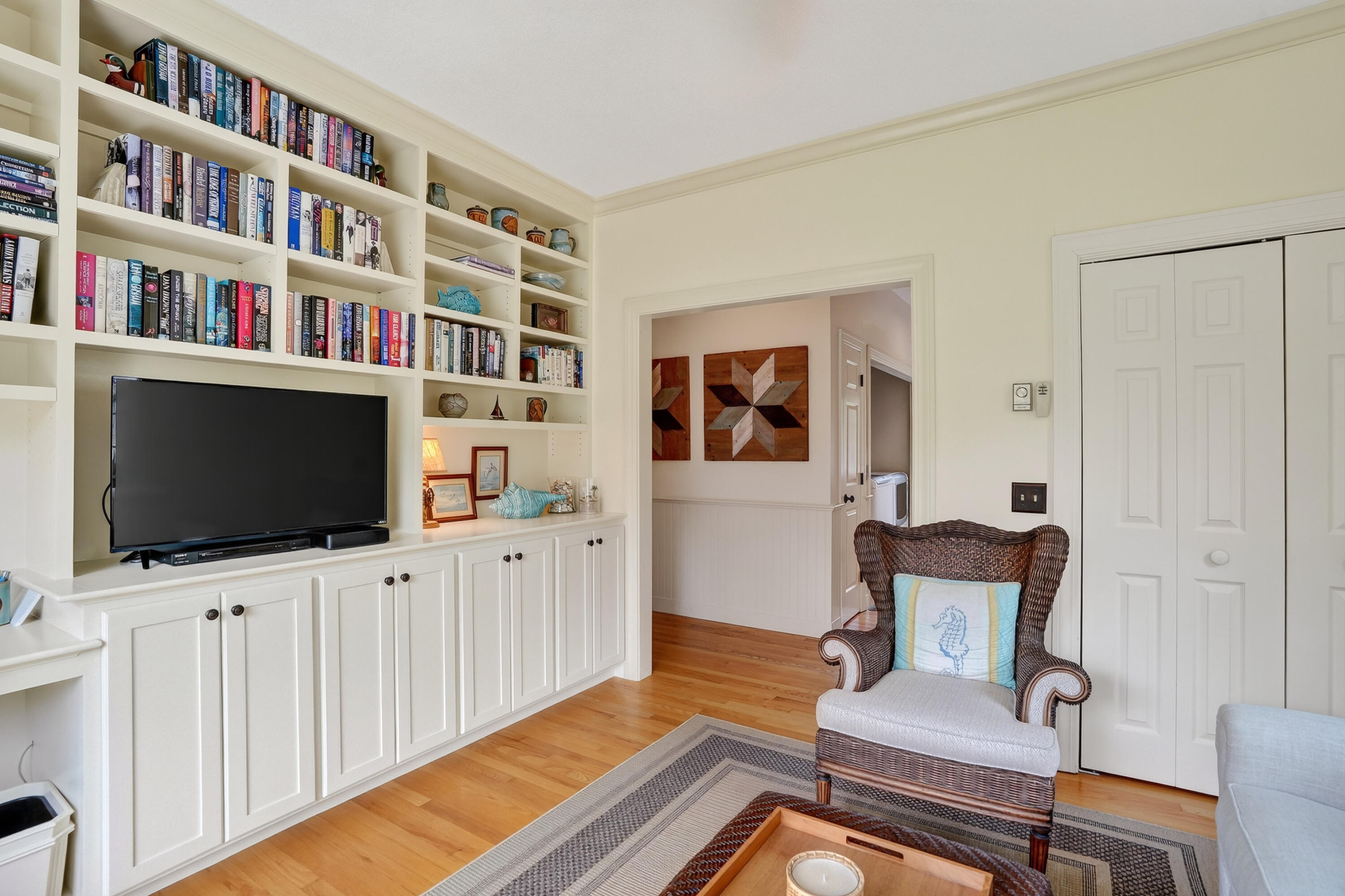 16 Old Dunham's Corner Way Edgartown MA 02539