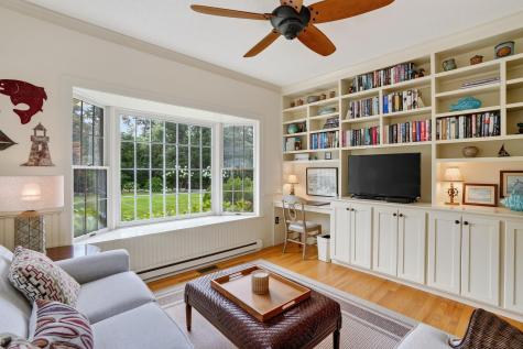 16 Old Dunham's Corner Way Edgartown MA 02539