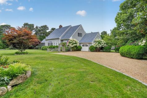 16 Old Dunham's Corner Way Edgartown MA 02539