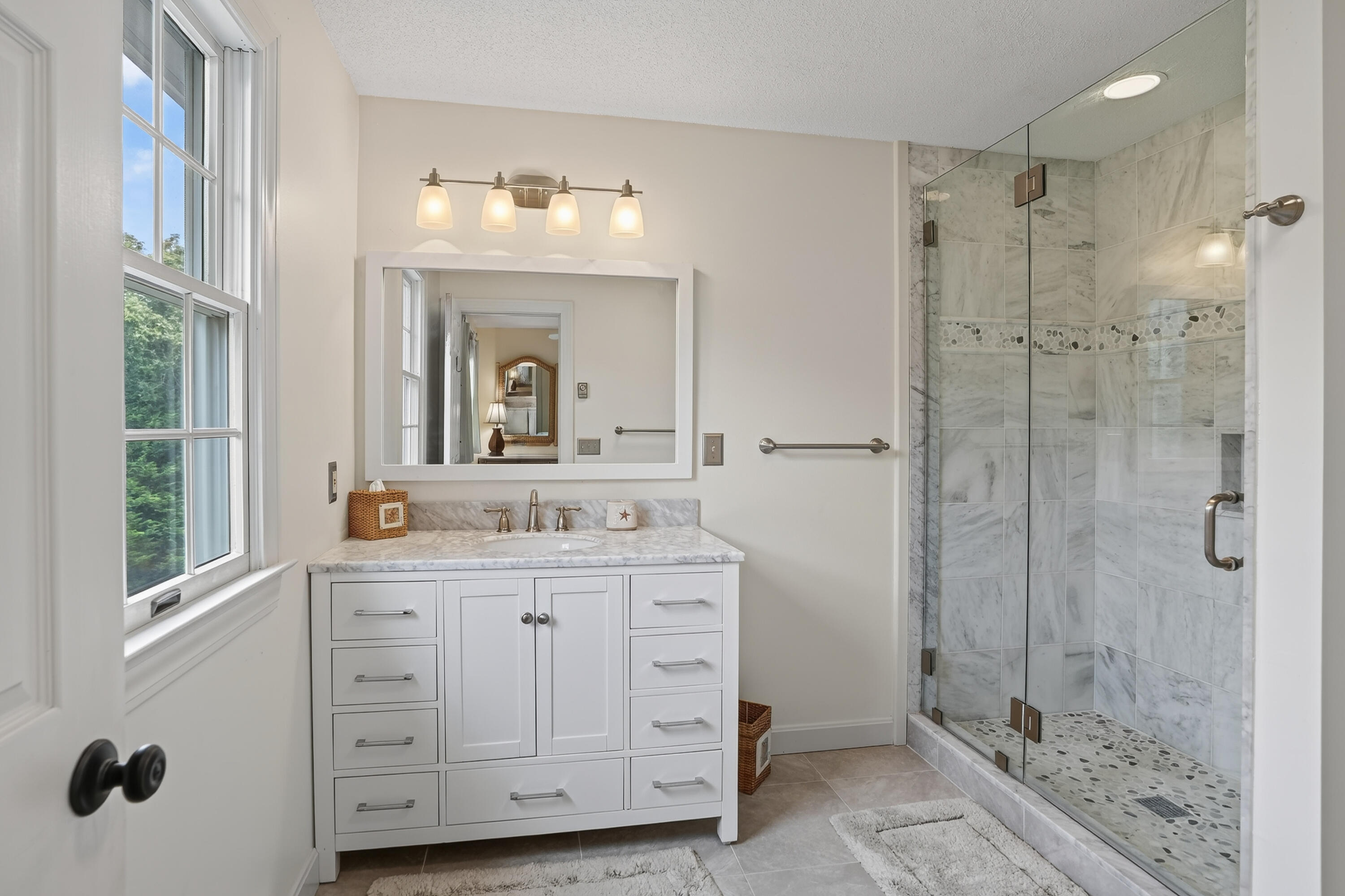 16 Old Dunham's Corner Way Edgartown MA 02539
