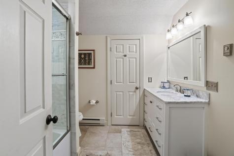 16 Old Dunham's Corner Way Edgartown MA 02539