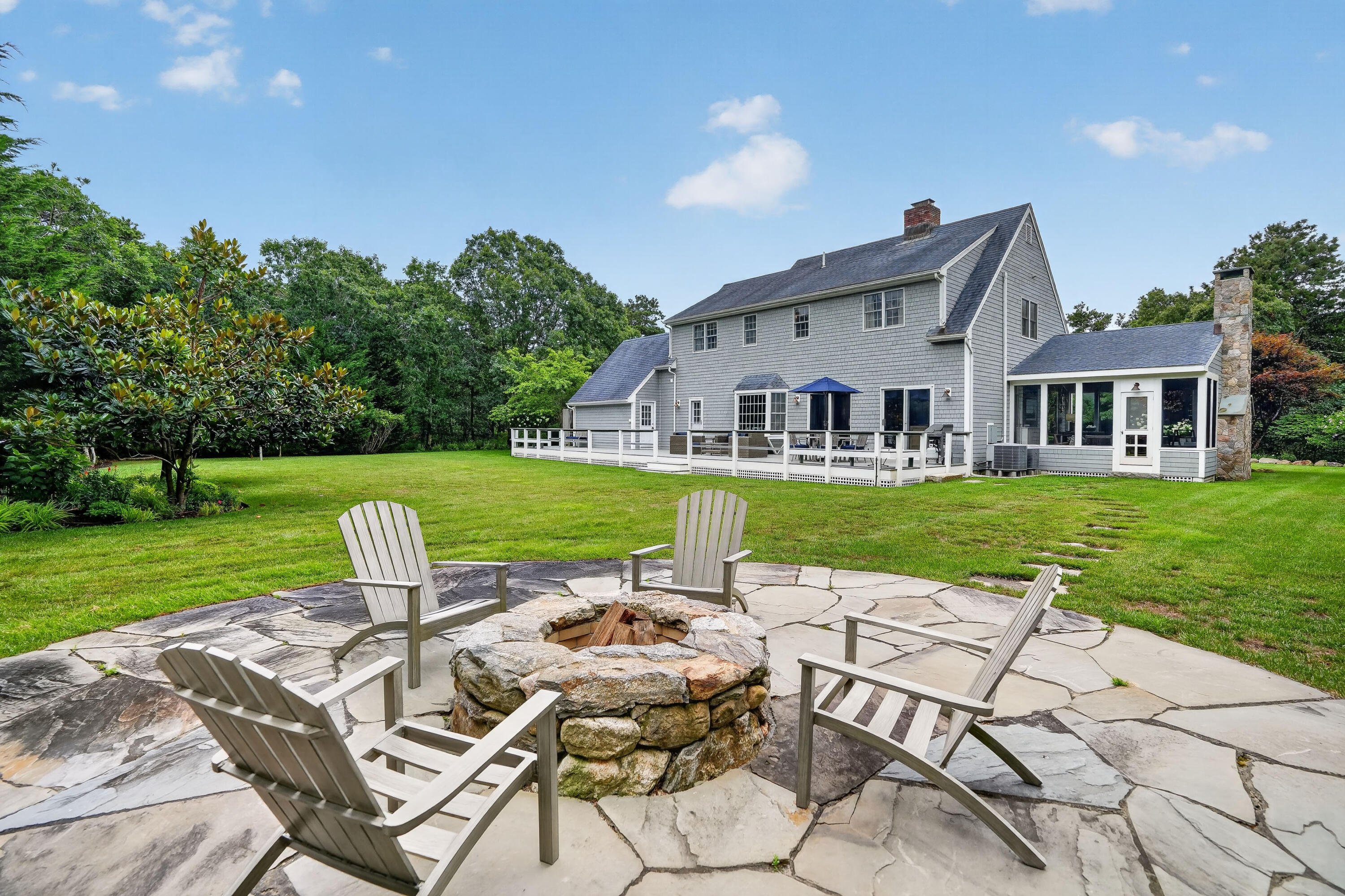 16 Old Dunham's Corner Way Edgartown MA 02539