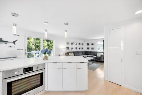 15 Periwinkle Lane MA 02649