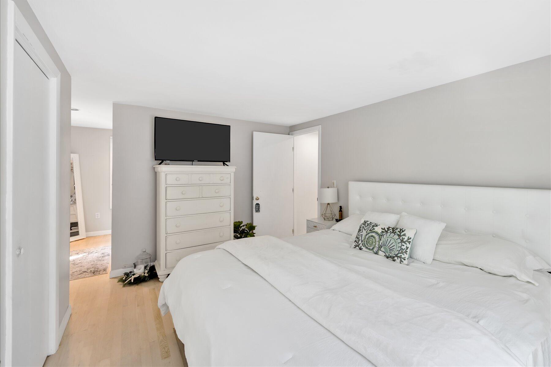 15 Periwinkle Lane Mashpee MA 02649