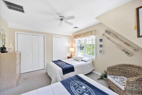 15 Periwinkle Lane MA 02649