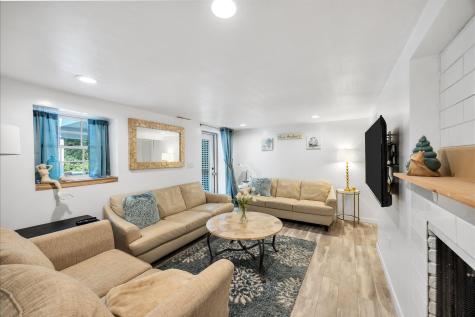 15 Periwinkle Lane MA 02649