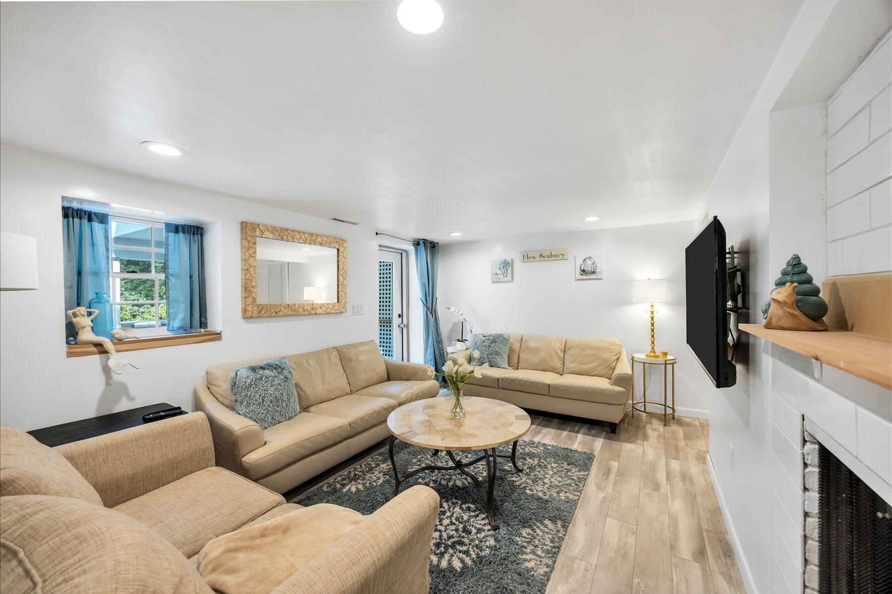 15 Periwinkle Lane Mashpee MA 02649