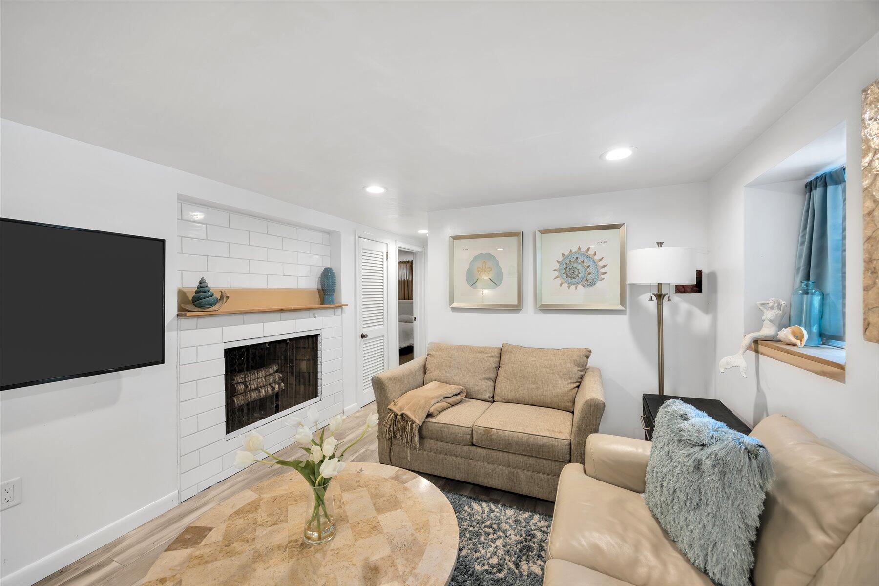 15 Periwinkle Lane Mashpee MA 02649