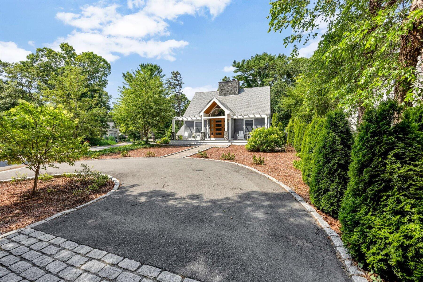15 Periwinkle Lane Mashpee MA 02649