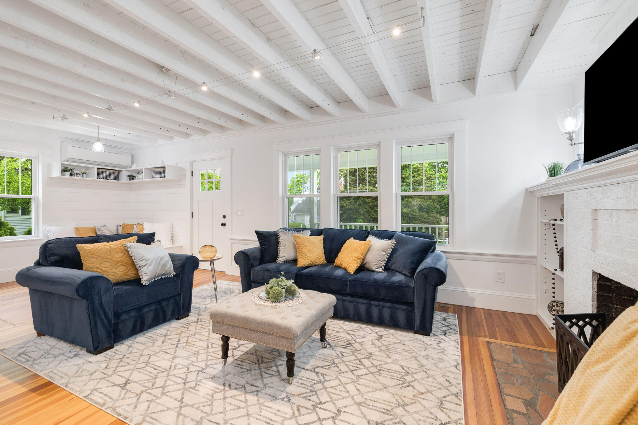 12 Dartmouth Street Barnstable MA 02601