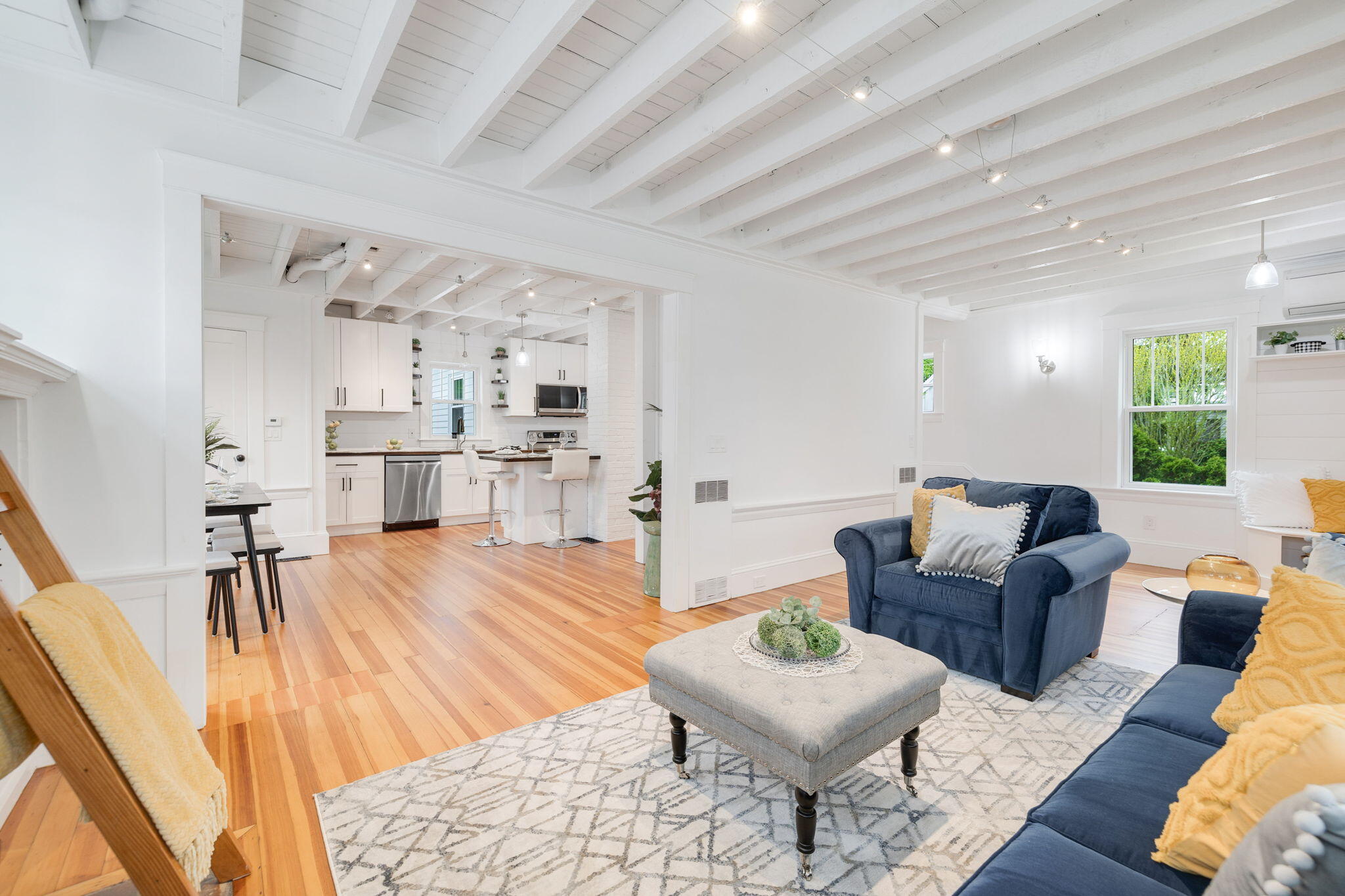 12 Dartmouth Street Barnstable MA 02601