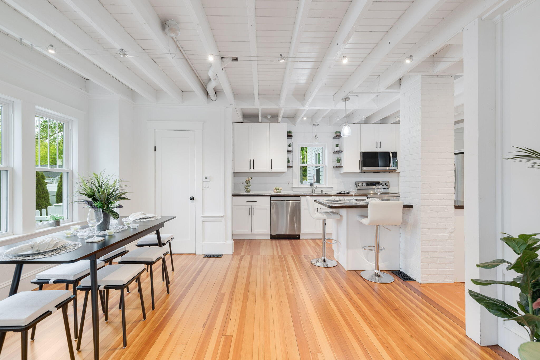 12 Dartmouth Street Barnstable MA 02601
