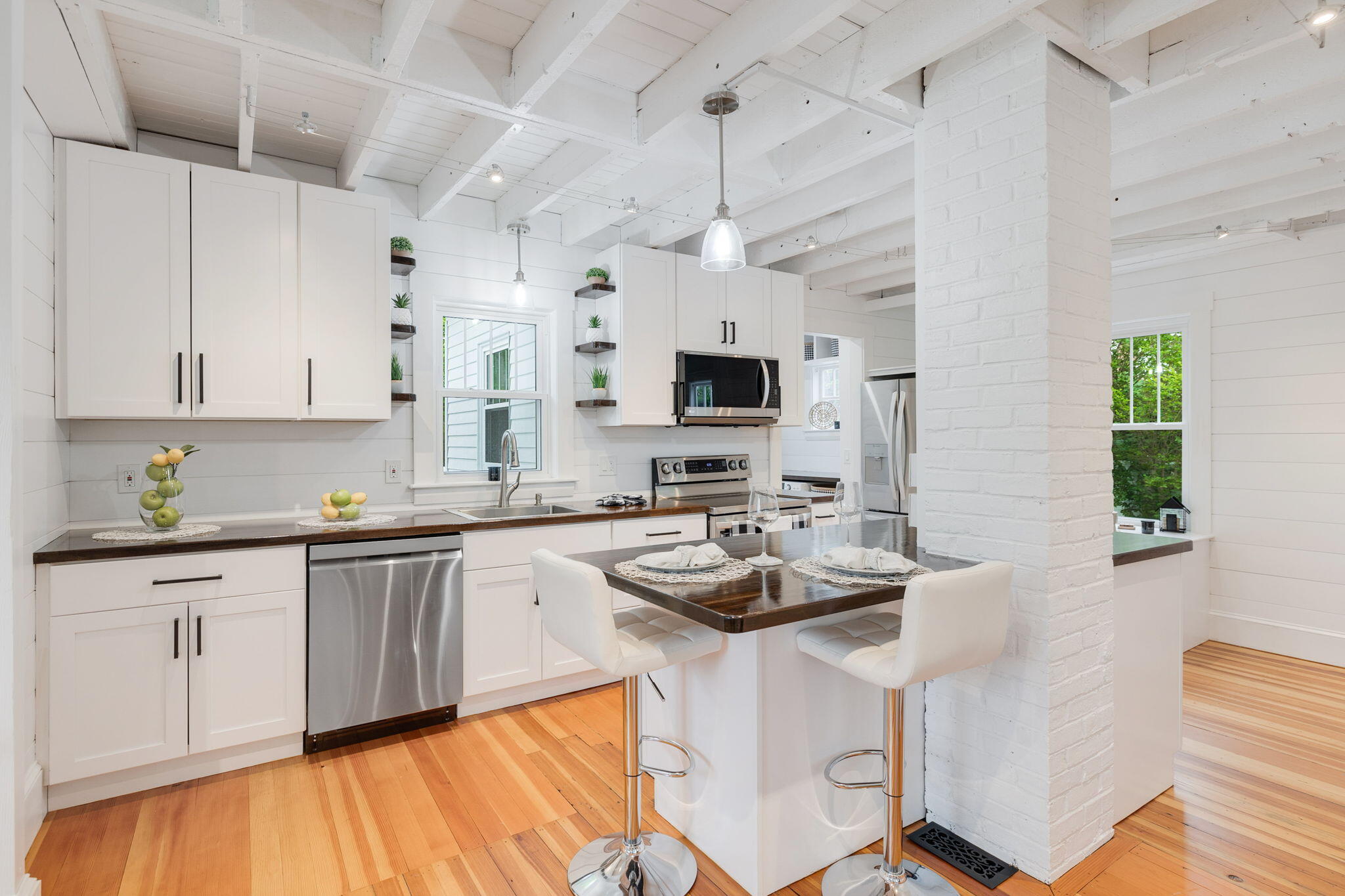 12 Dartmouth Street Barnstable MA 02601