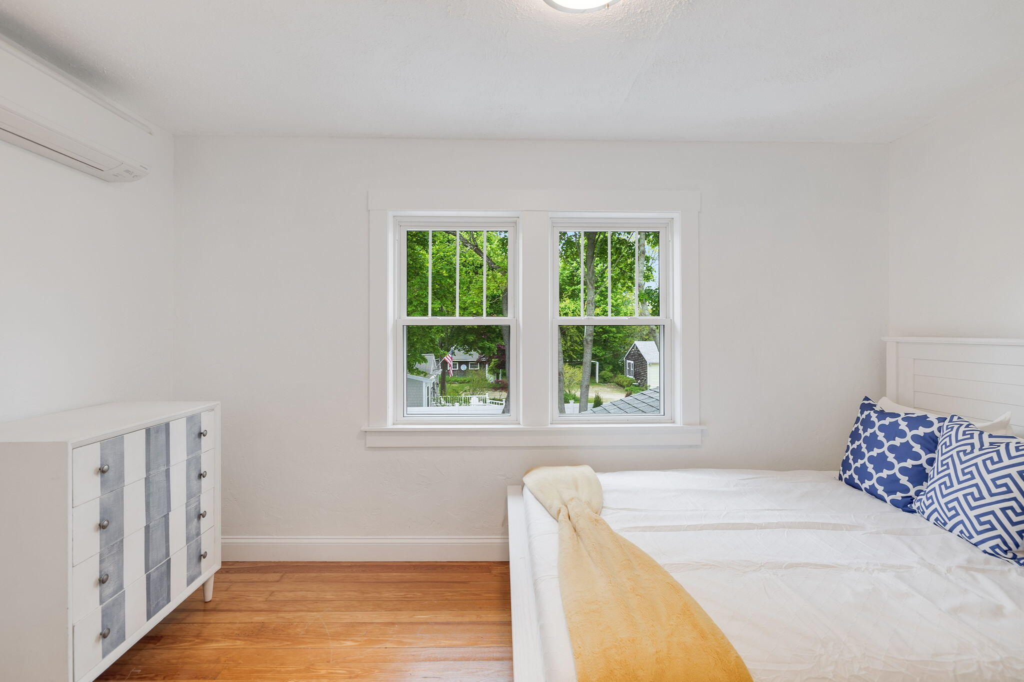 12 Dartmouth Street Barnstable MA 02601