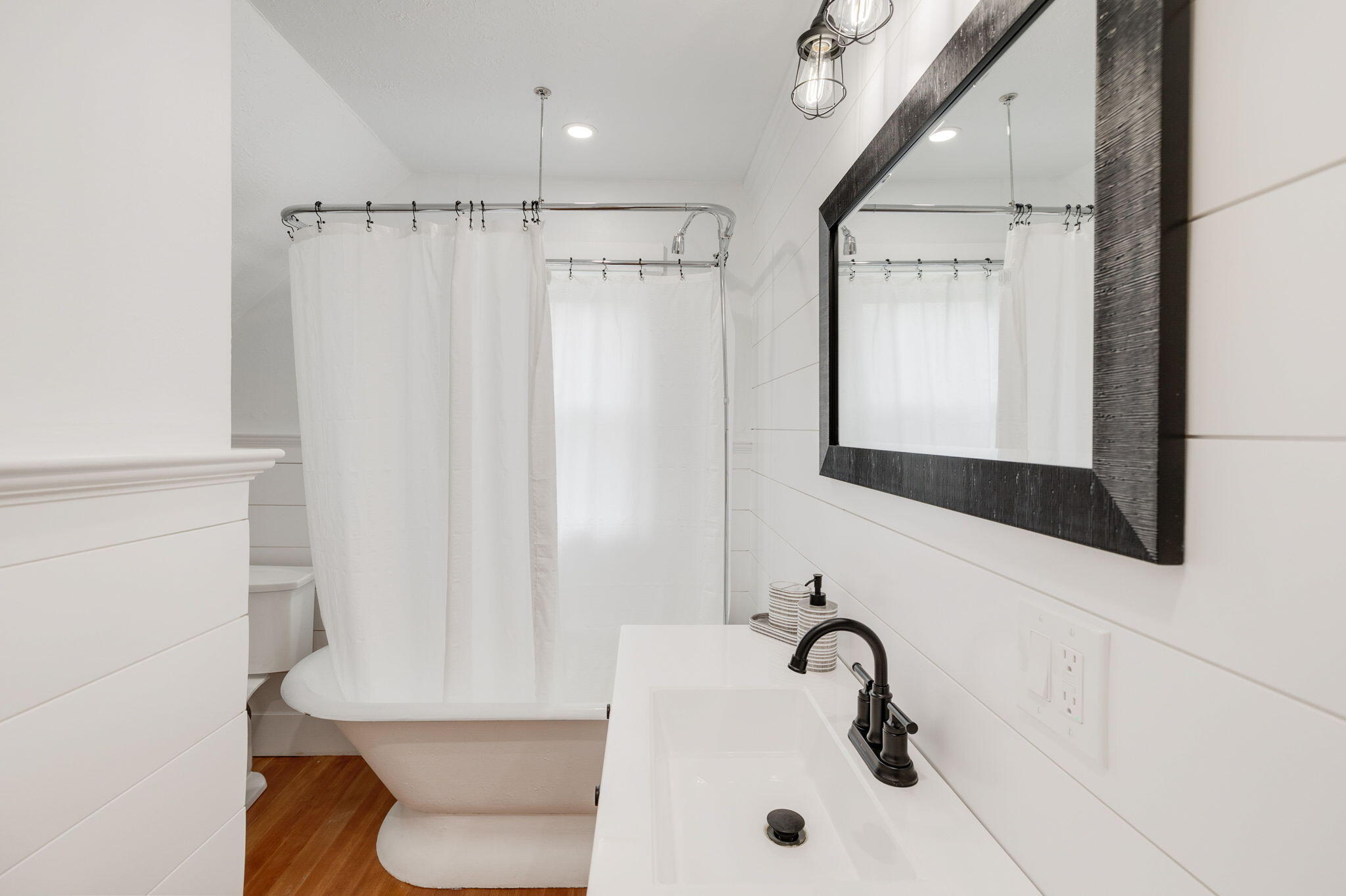 12 Dartmouth Street Barnstable MA 02601