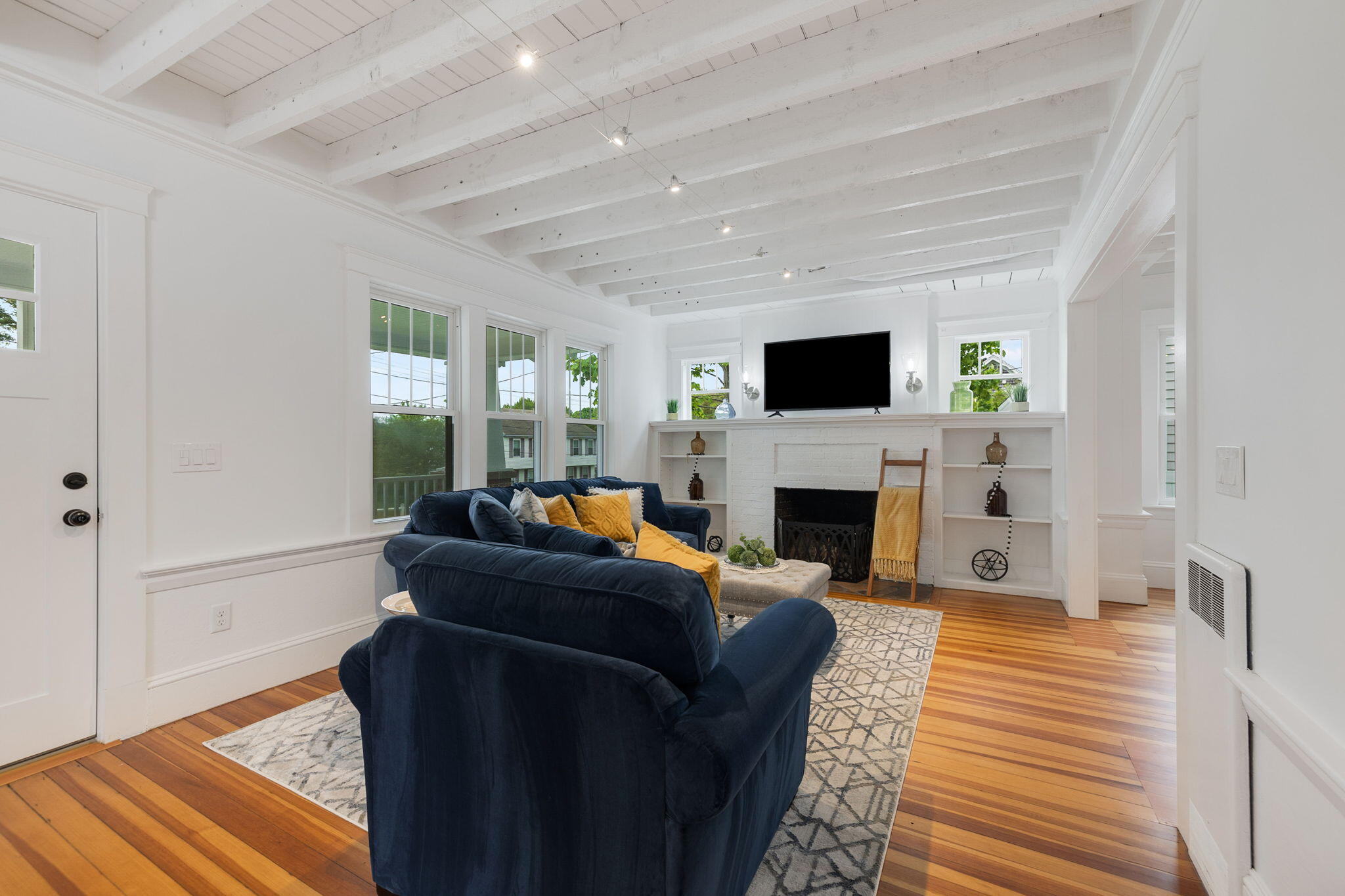 12 Dartmouth Street Barnstable MA 02601