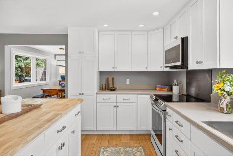 44 Squirrel Run Eastham MA 02642