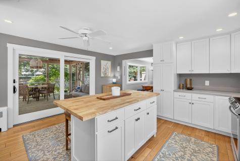 44 Squirrel Run Eastham MA 02642