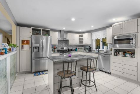 3 Anne Circle Sandwich MA 02563