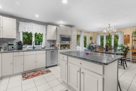 3 Anne Circle Sandwich MA 02563