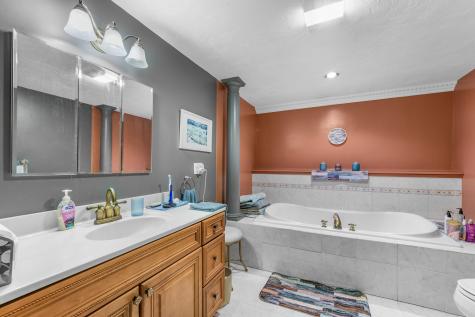 3 Anne Circle Sandwich MA 02563