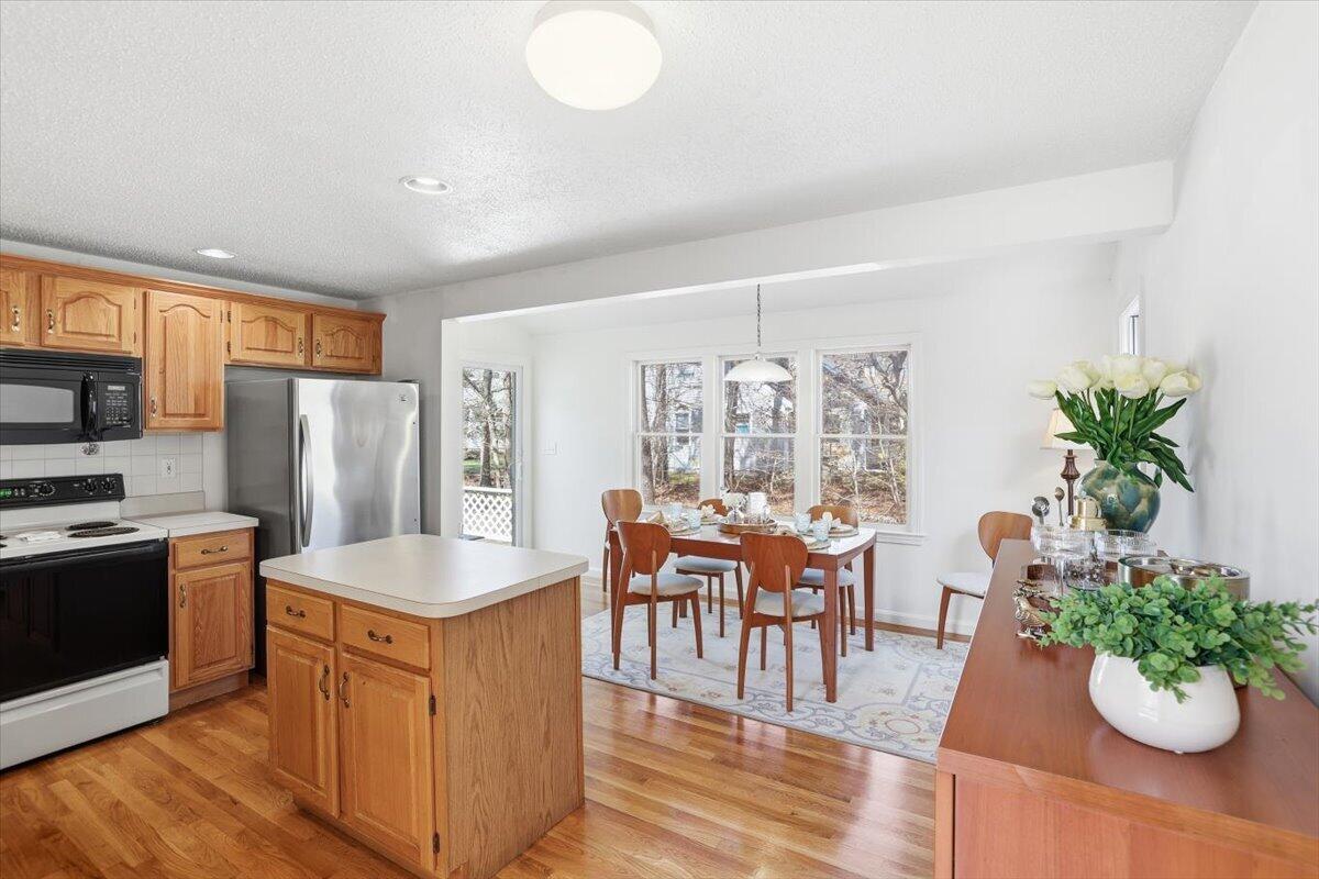 10 Skipjack Lane Barnstable MA 02601