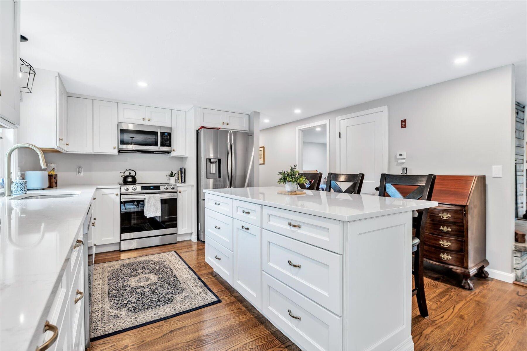 770 County Road Pocasset MA 02559