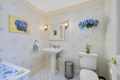 359 Baxter Neck Road Barnstable MA 02648